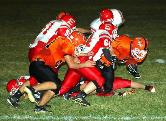 SWBel-Shulls FB Wedig tackle