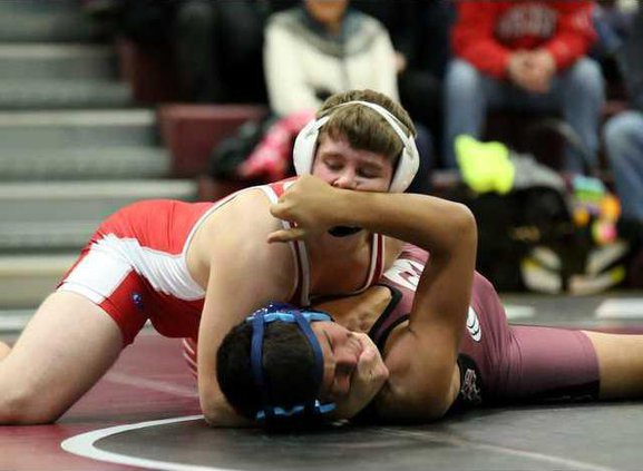 BHS wrestling Chase Beinborn v Riverdale