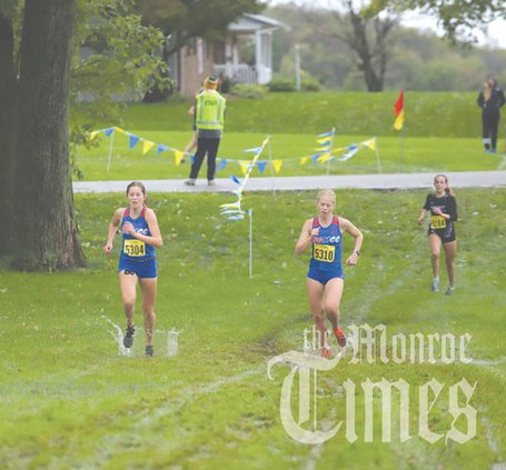 s101823_Melanie-and-Lily