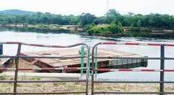Barge near Sauk Bridge constr paddler safety issue