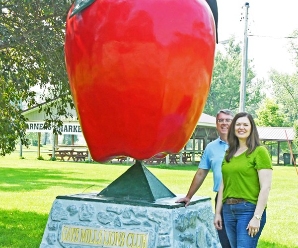Jacobson Pfaff next to apple