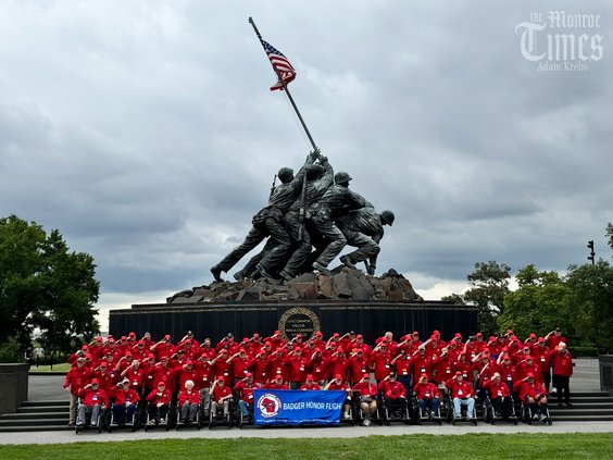 IMG_1580.jpg Badger Honor Flight