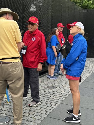 IMG_1723.jpg Badger Honor Flight