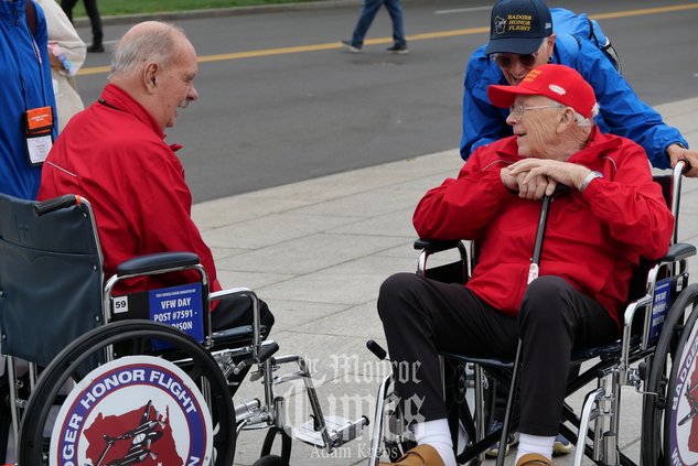 P2428026.jpg Badger Honor Flight