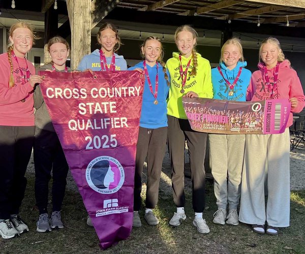 MFL MarMac Girls Cross Country State Qualifying Team