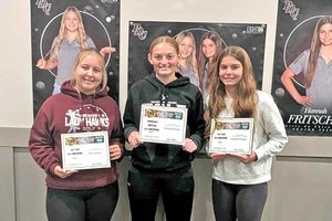 Elisia Wynos Camryn Knapp Hannah Fritsche