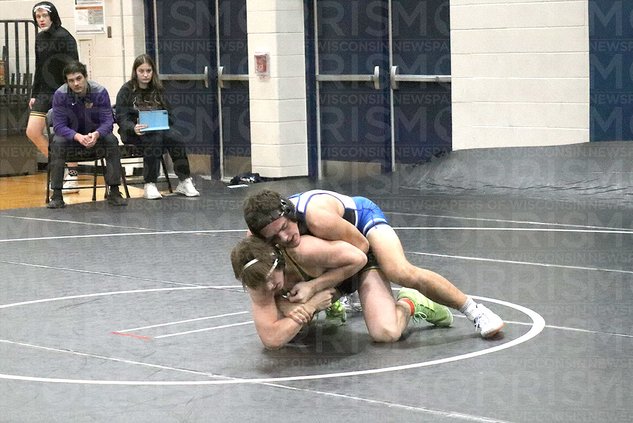 Elijah Gunn wrestling