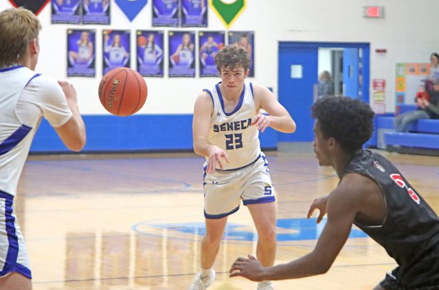 Carson Sime passing to Hunter Hagensick