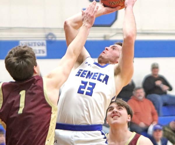 Carson Sime basket vs De Soto