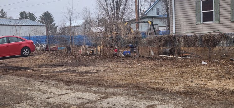 With home in squalor, three arrested for child neglect