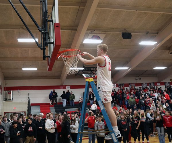 Redbirds handle IG & Belleville, coast into sectionals