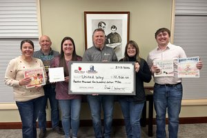 Apple River State Bank supports Dolly Parton’s Imagination Library for 10th time