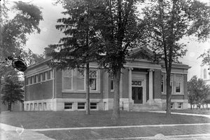 Monroe picks Ludlow over Carnegie