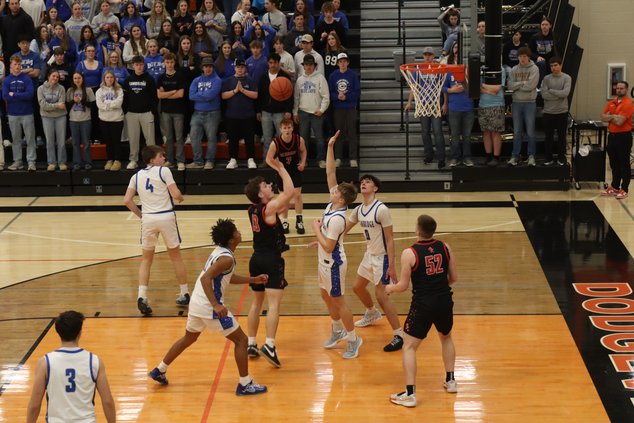 Blue Jays stun Redbirds 64-56