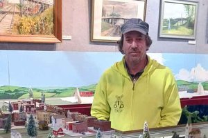Stockton Heritage Museum volunteer model train