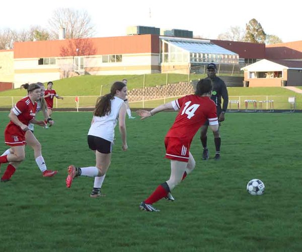 Eagles fly past Cheesemakers 7-0