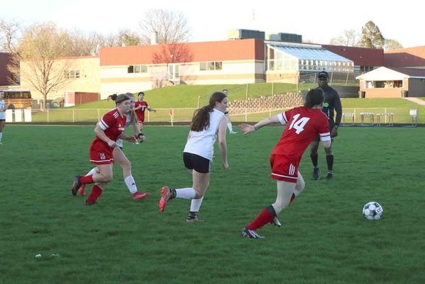 Eagles fly past Cheesemakers 7-0