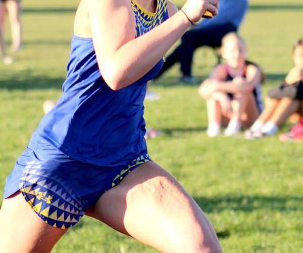 MFLMM Girls Track 4/22_01