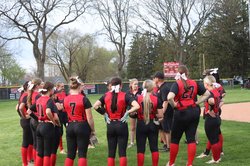 Monroe blows out Evansville, hosts annual tourney