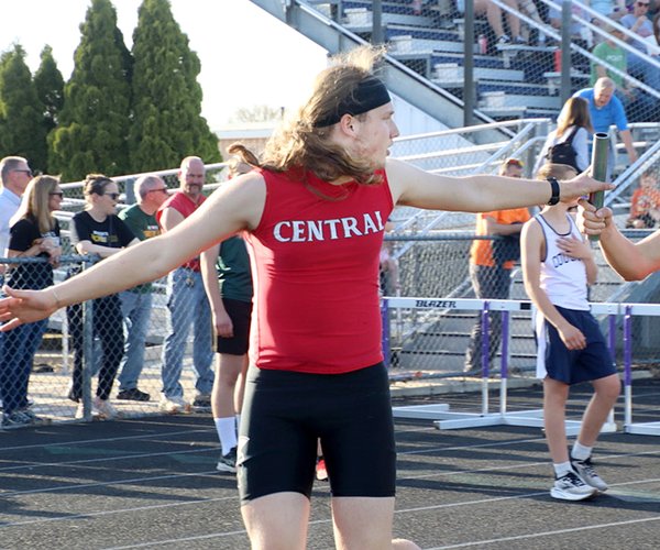 Central Boys Track 4/29_02