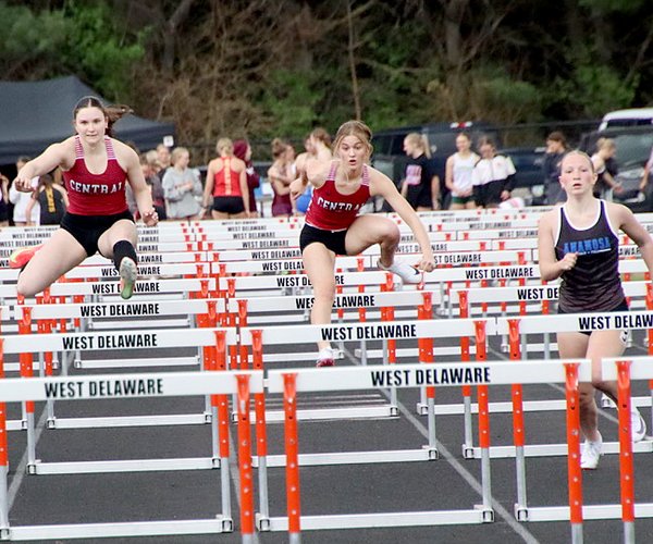 Central Girls Track 4/29_01