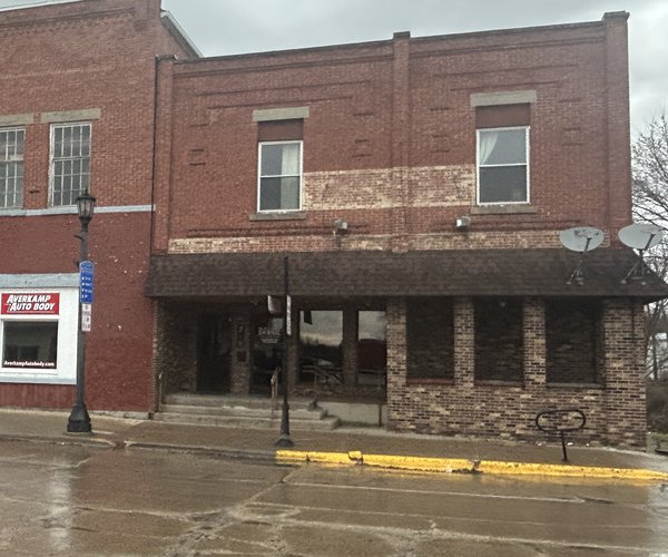 230-250 E Main St