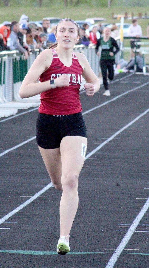 Central Girls Track 5/13_02