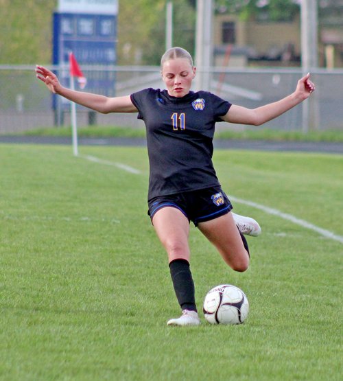 MFLMM Girls Soccer 5/13_01