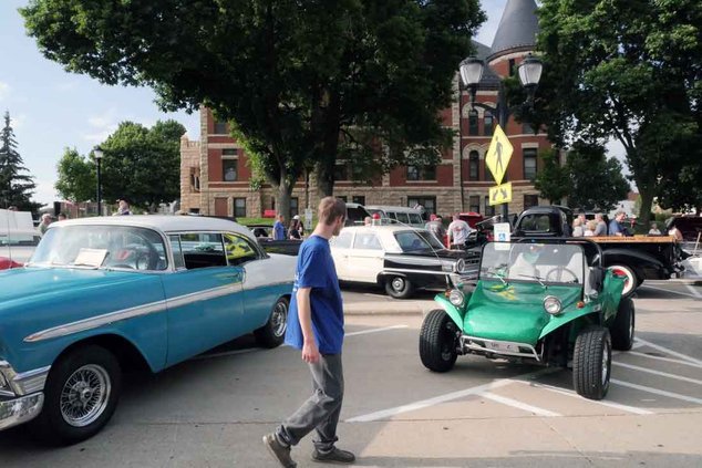 Cars on the Square