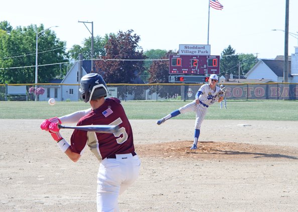 Kaden Roberts Pitches vs De Soto