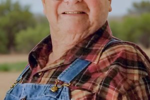 Lee Kenneth Hampton