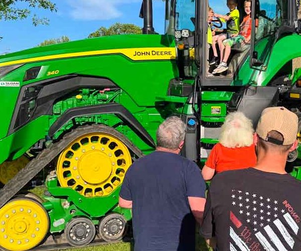 Fun Family Farm Night at Twining Park