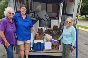 Local Dems Donate Food