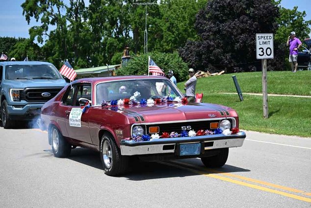 Wiota Parade 250