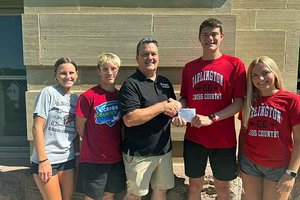 Redbirds Cross Country Donates to the Friendship Fund