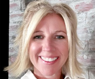 Elkader Chamber Coordinator Liz Healy