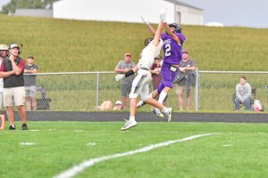Kameren Reynolds attempts catch vs Potosi/Cassville 2026