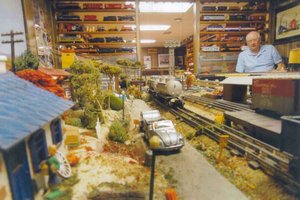 Paul Schoenile's Model Train