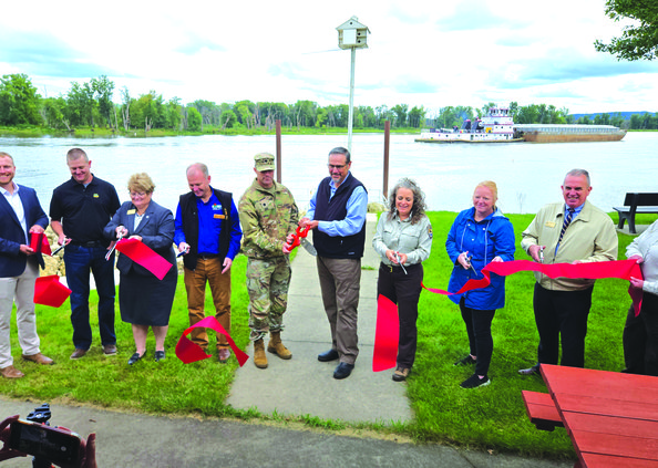 McGregor Lake ribbon cutting picture