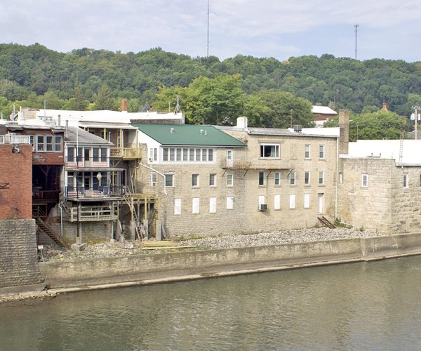 Elkader River Terrace