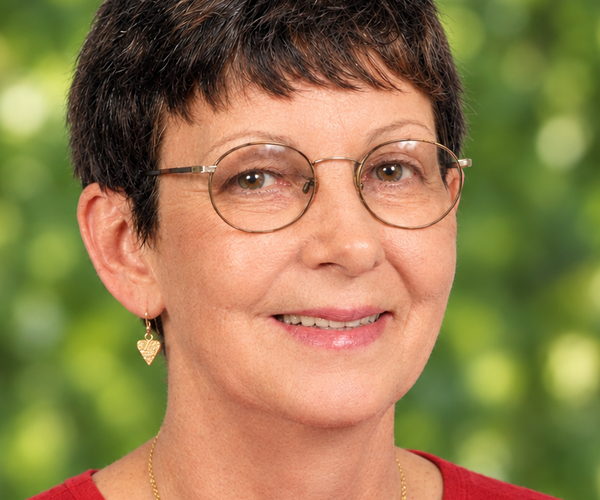 Barbara Ann Steele (Ann)