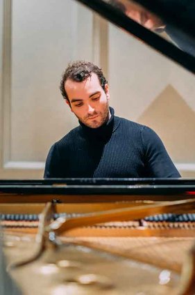 Pianist John Carson