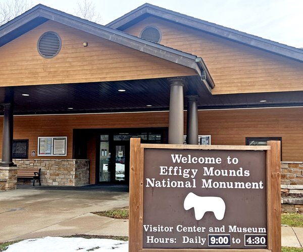 Effigy Mounds Visitor Center